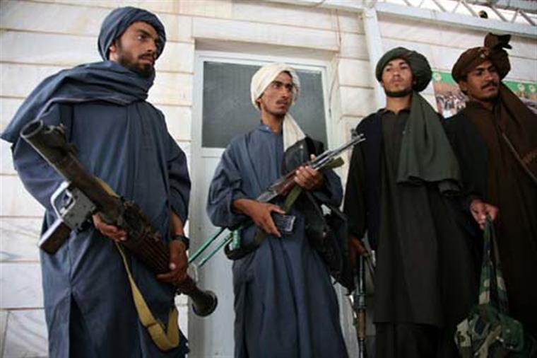 Talibãs afirmam que proibição de mulheres na ONU é questão interna