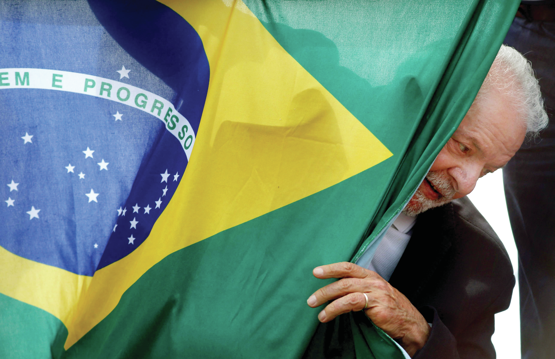 Lula da Silva vai ao Parlamento no 25 de Abril