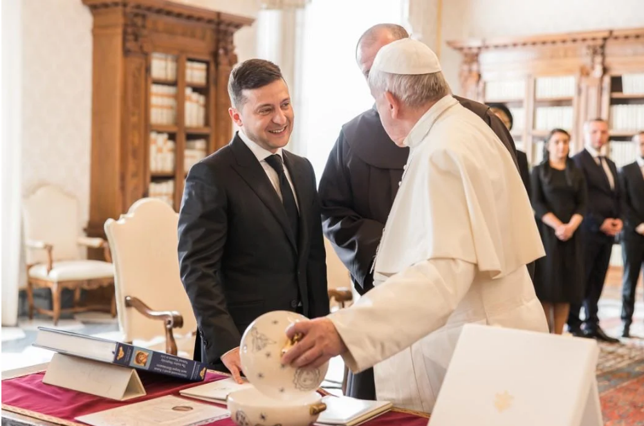 Papa Francisco convidado a visitar a Ucrânia