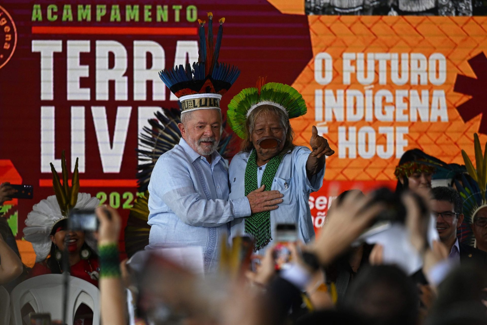 Lula da Silva assina demarcação de seis terras indígenas