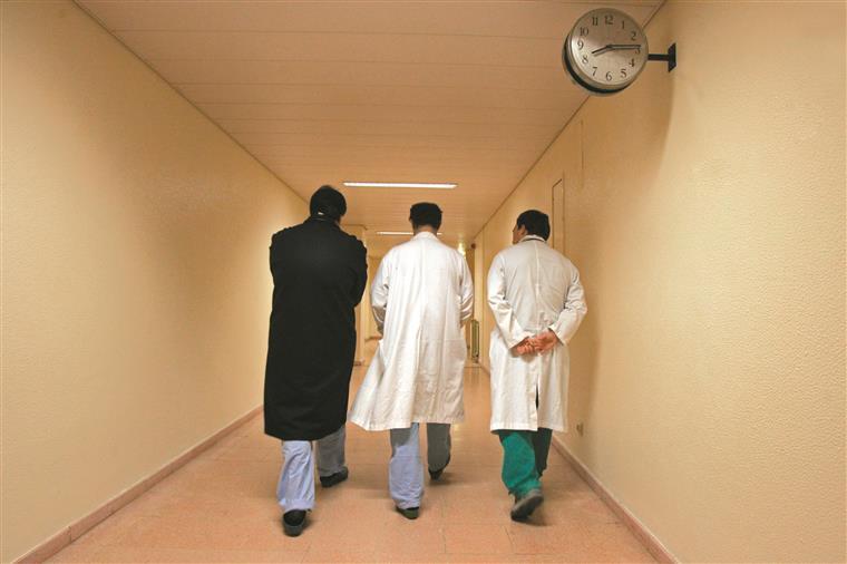 Médicos continuam a fugir do SNS