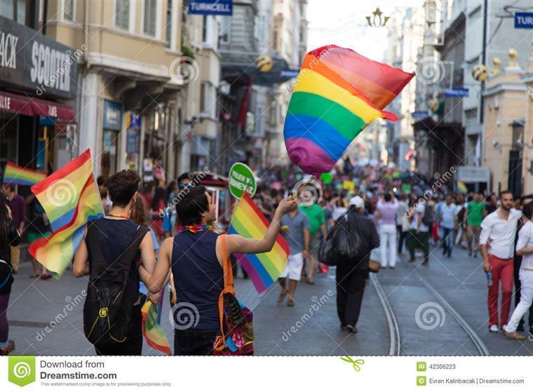 ONU &#8220;horrorizada&#8221; com lei homofóbica aprovada no Uganda