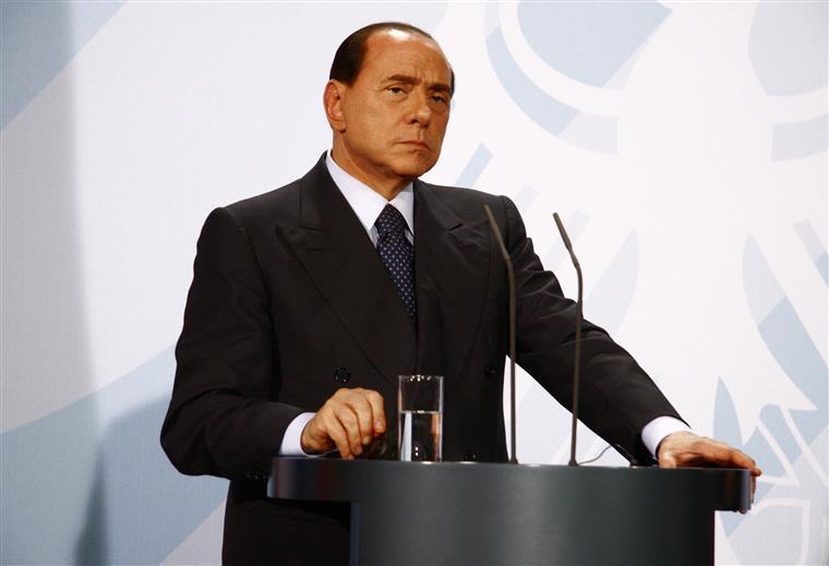 Governo de Itália decreta luto nacional pela morte de Berlusconi