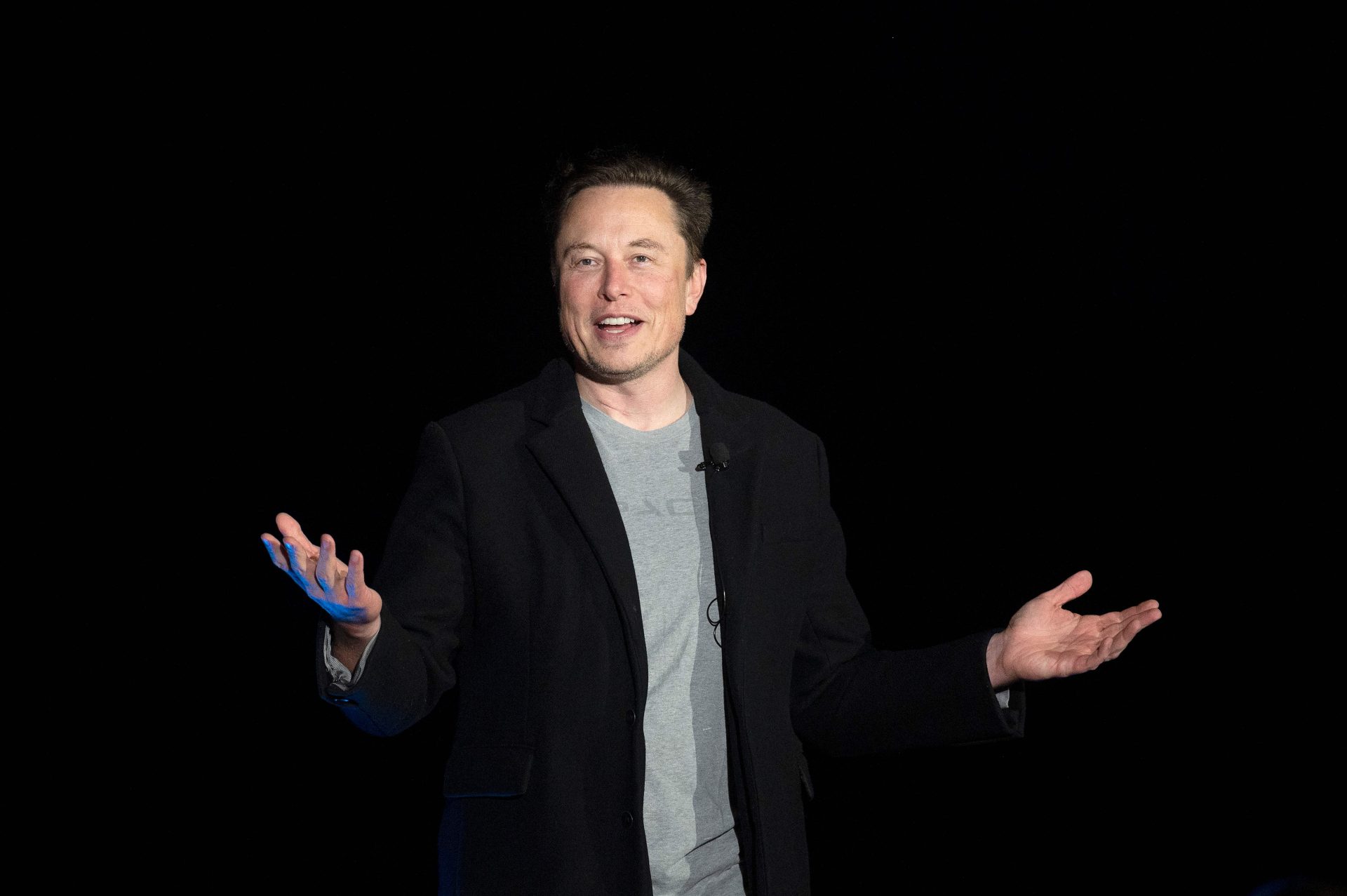 Musk volta a falar em “pequeno pagamento mensal” para utilizadores da rede social X