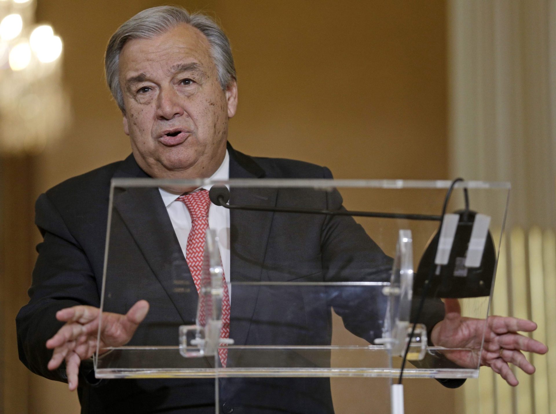 António Guterres fala da crise dos refugiados esta terça-feira