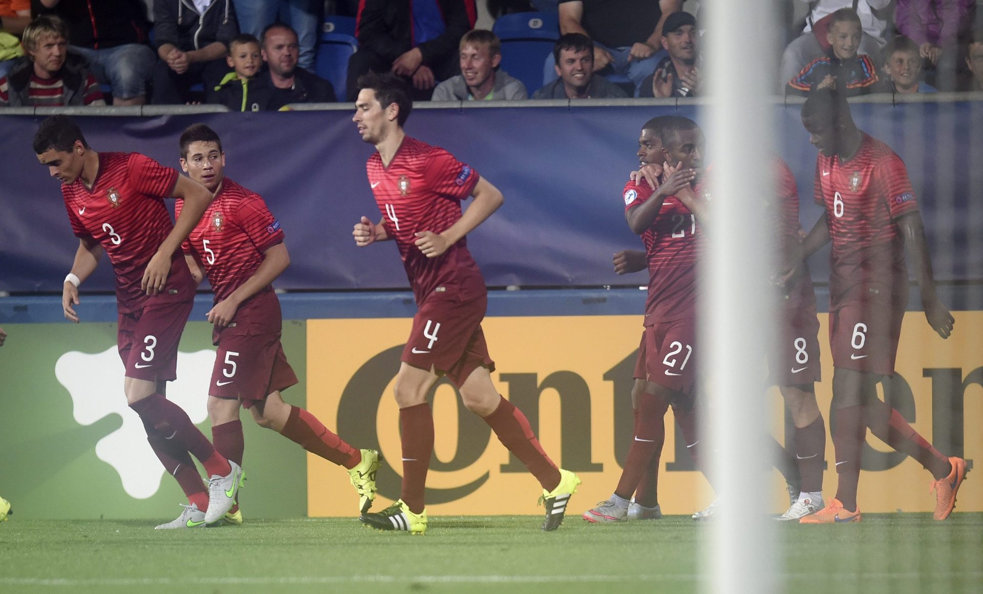 UEFA. Quatro portugueses no onze ideal do Europeu sub-21 de 2015
