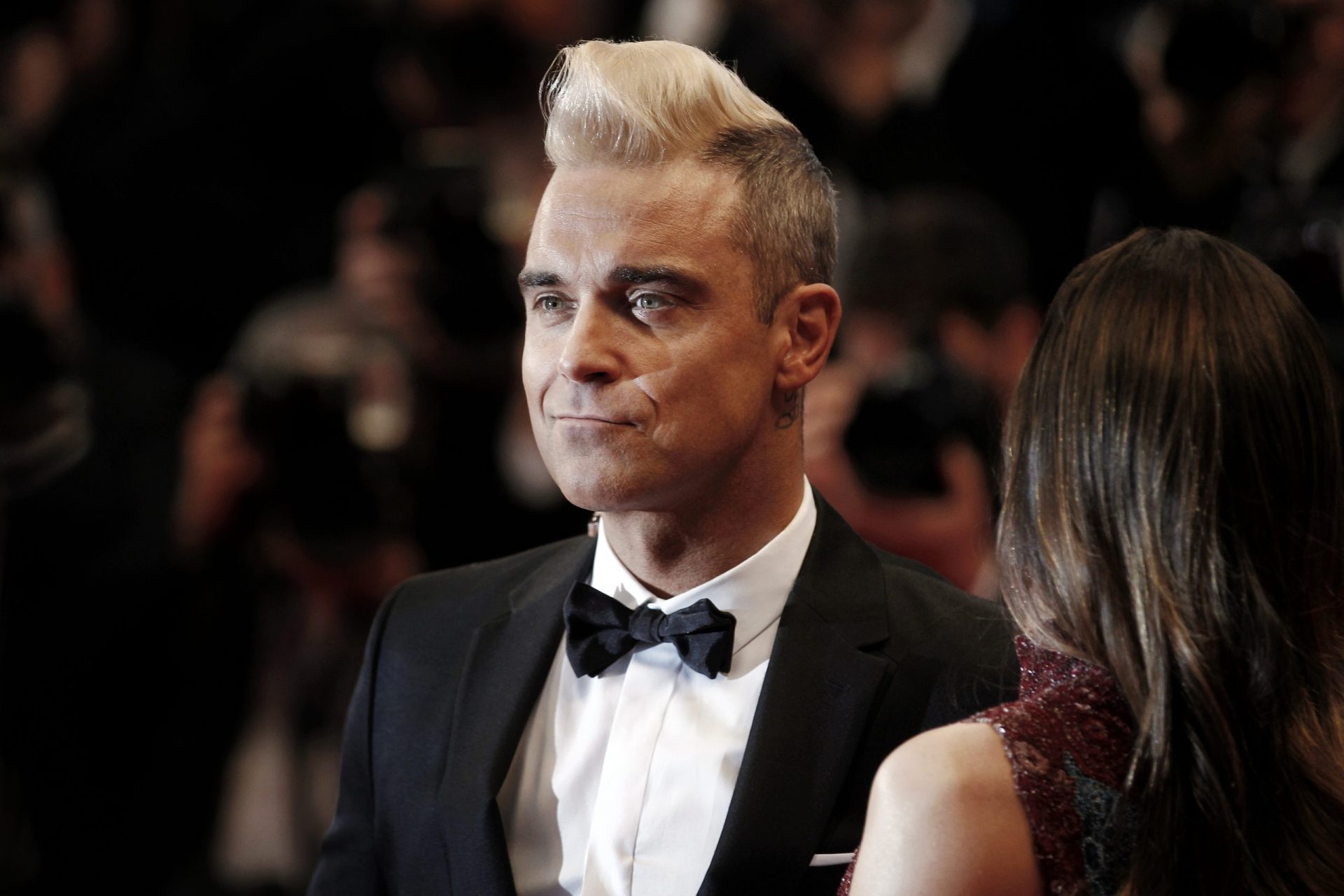 Robbie Williams revela que deu um Brit Award a Wayne Rooney