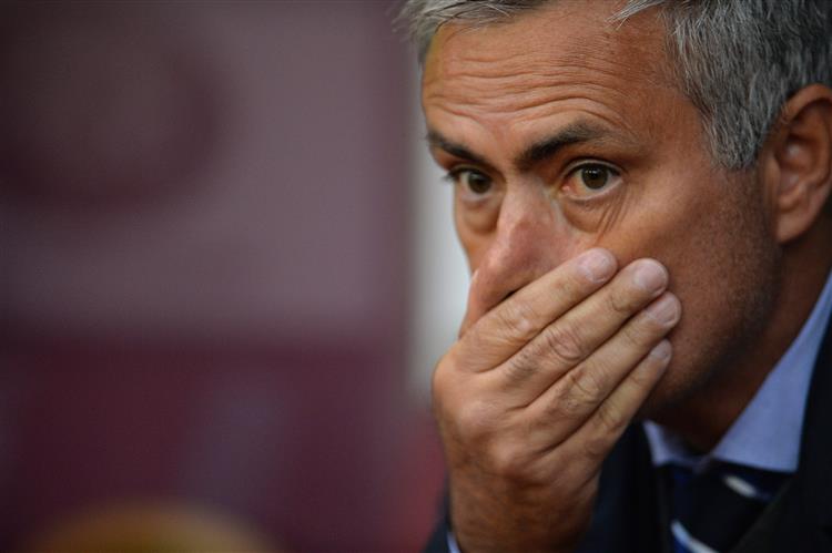 Premier League. Mourinho suspenso por um jogo