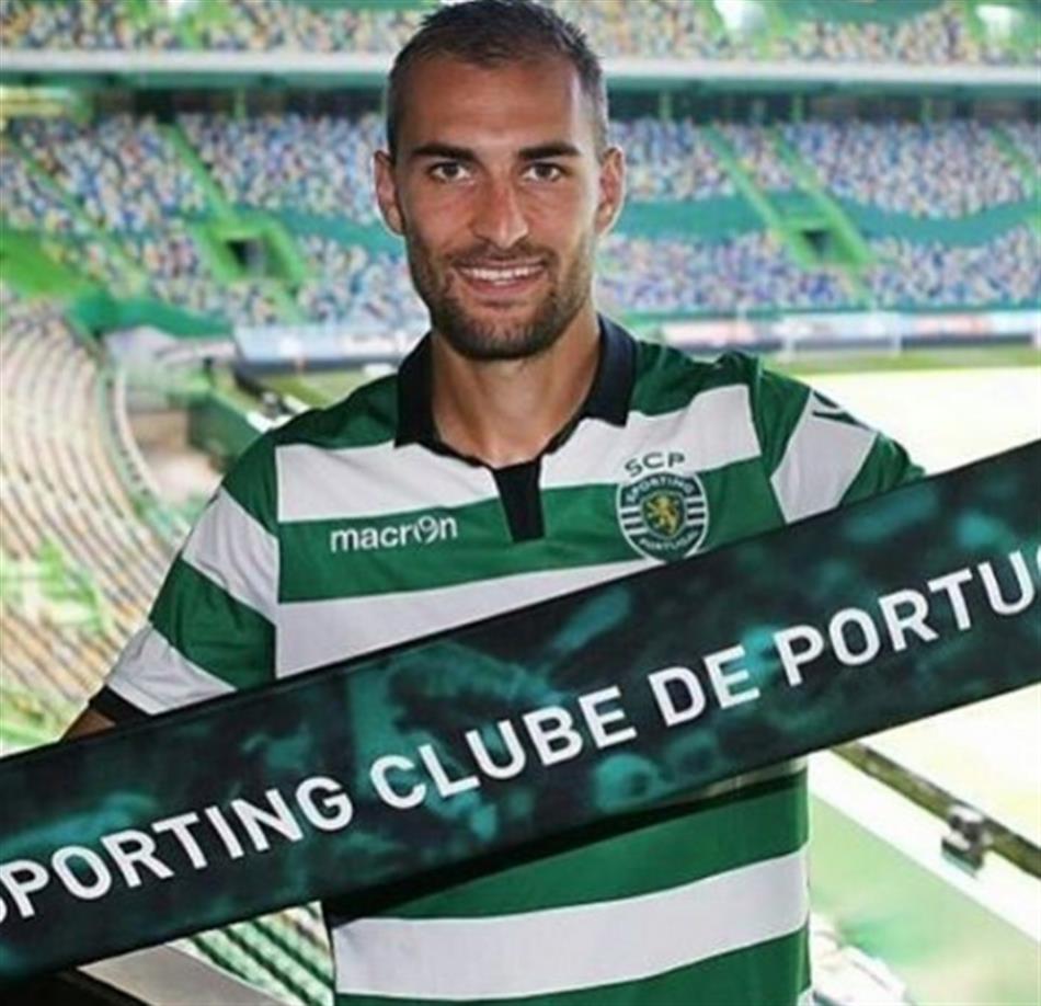 Futebol. Bas Dost diz-se “cansado” e surpreendido por jogar tanto