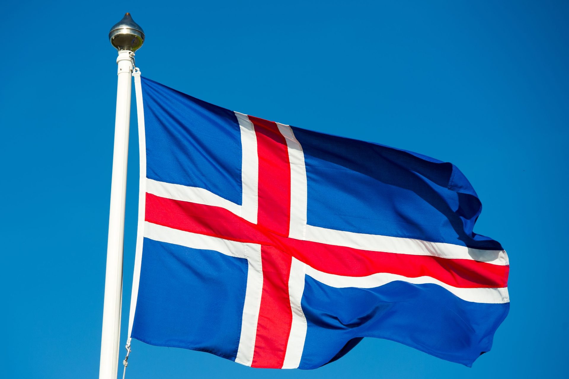 Presidente da Islândia vai dar o seu aumento salarial a instituições de caridade