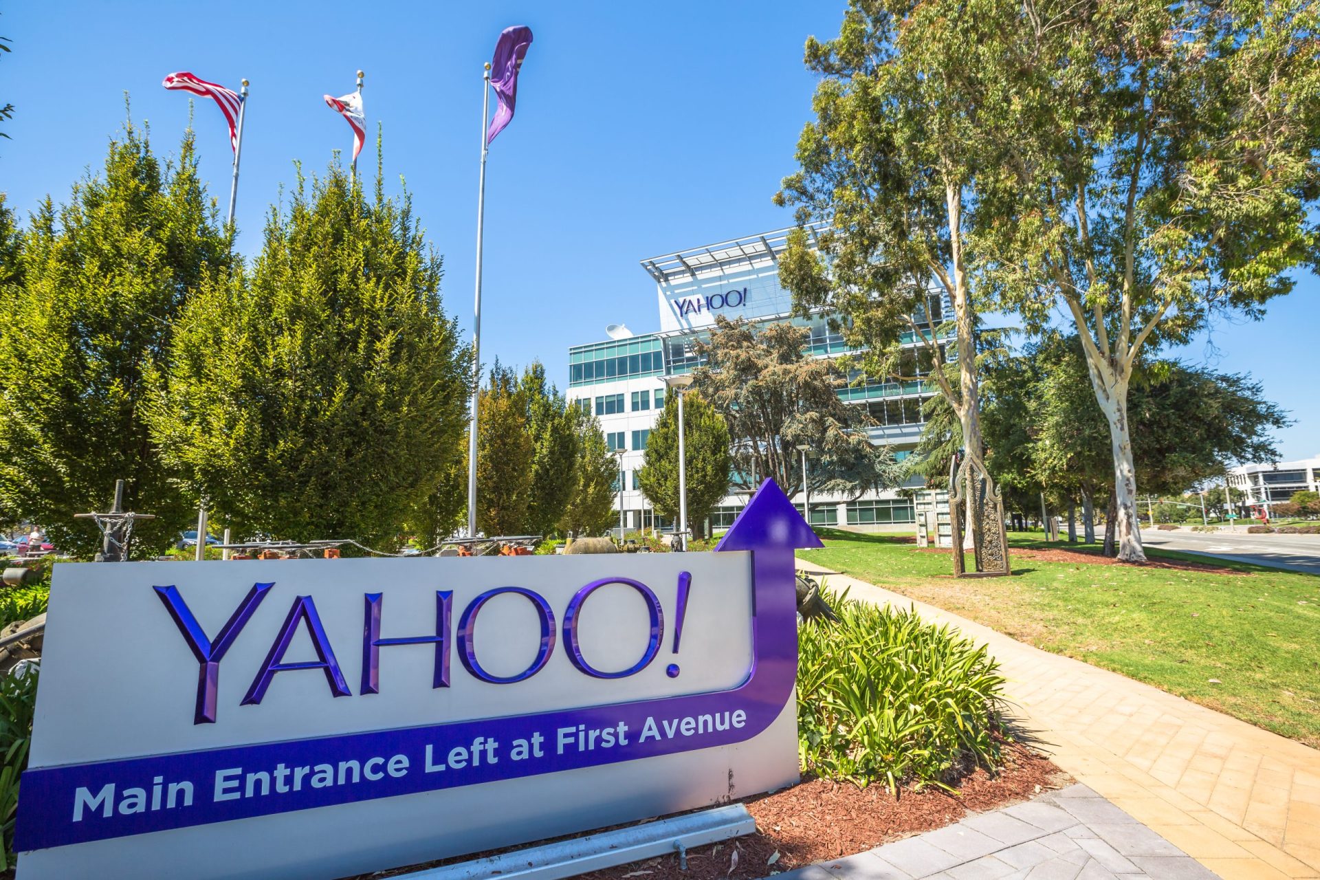 Mil milhões de contas Yahoo pirateadas