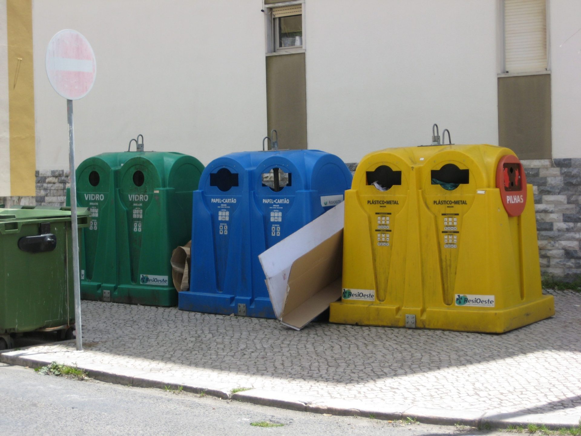 Portugueses produzem mais lixo mas reciclam mais