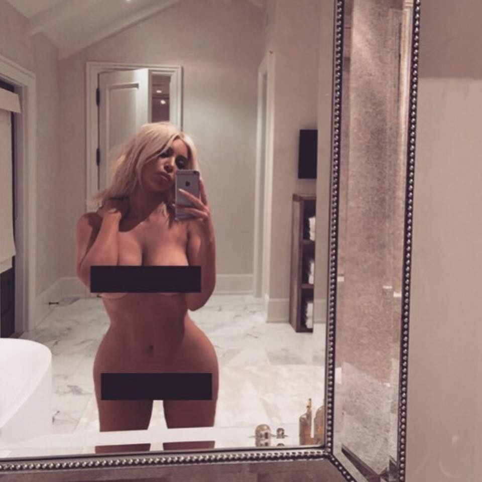 Kim Kardashian volta a partilhar selfie polémica