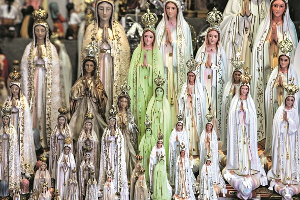Comerciantes de artigos religiosos em Fátima falam em crise de vendas