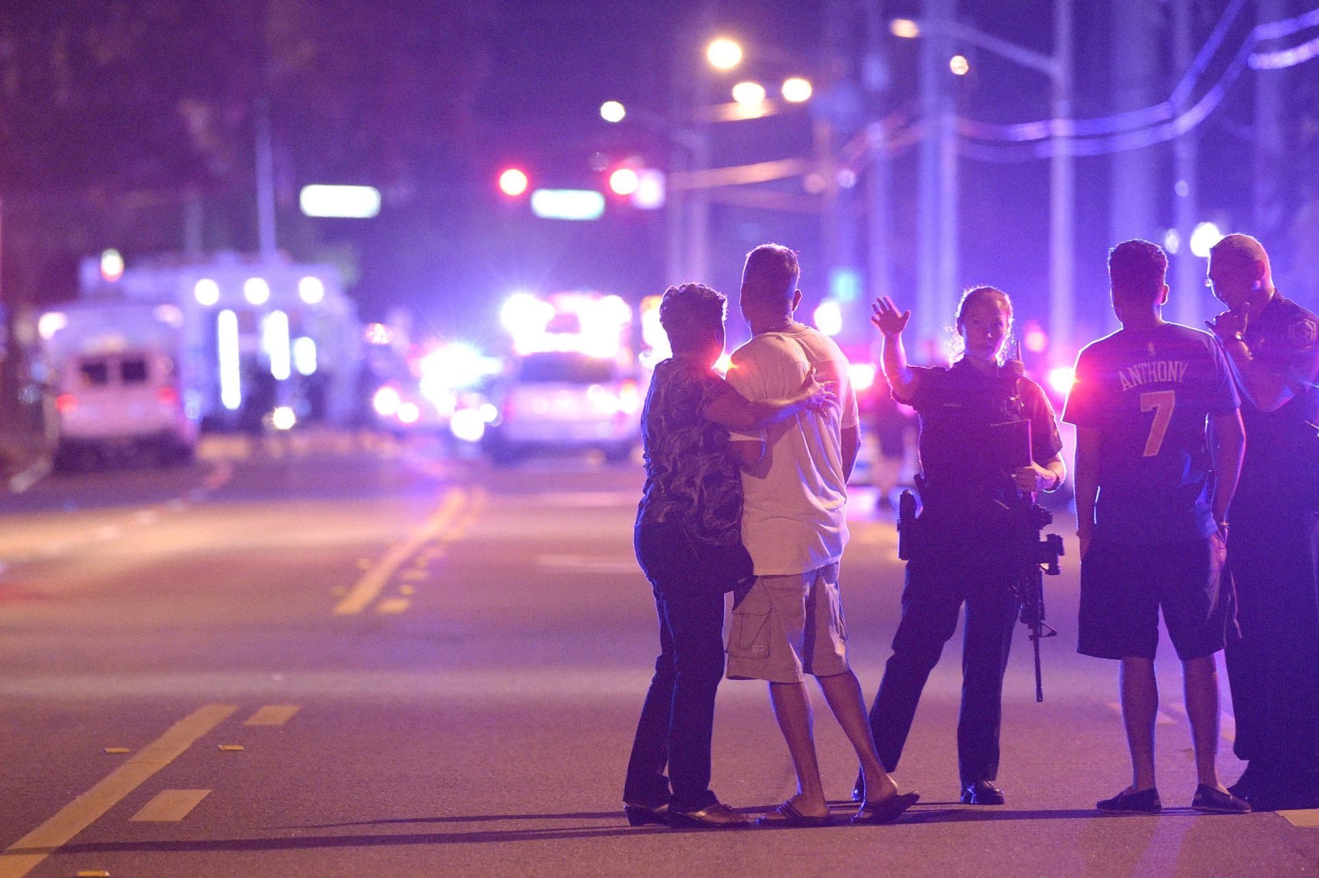 Pelo menos 50 mortos num tiroteio numa discoteca em Orlando