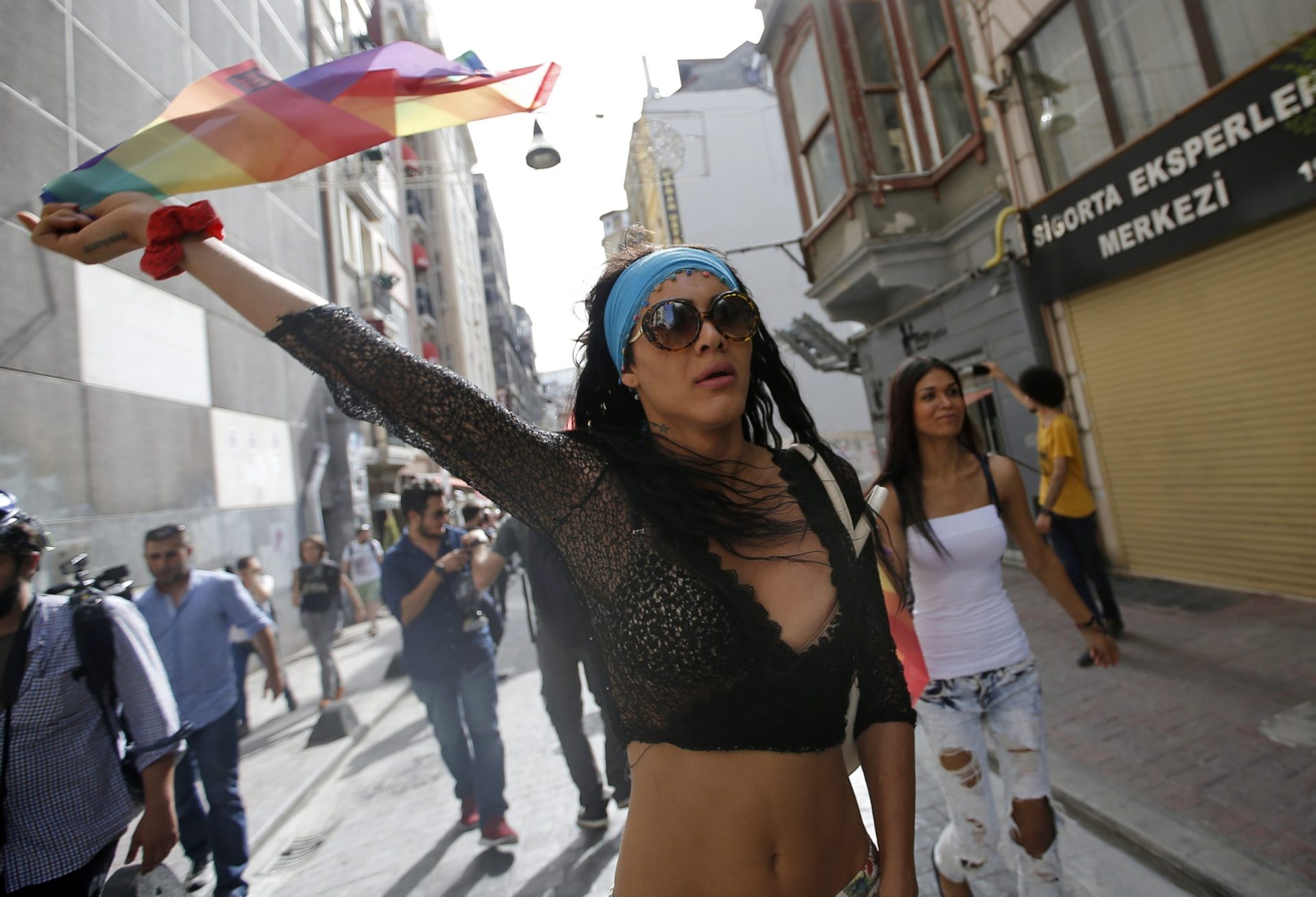 Turquia: manifestação LGBT acaba em confrontos com a polícia
