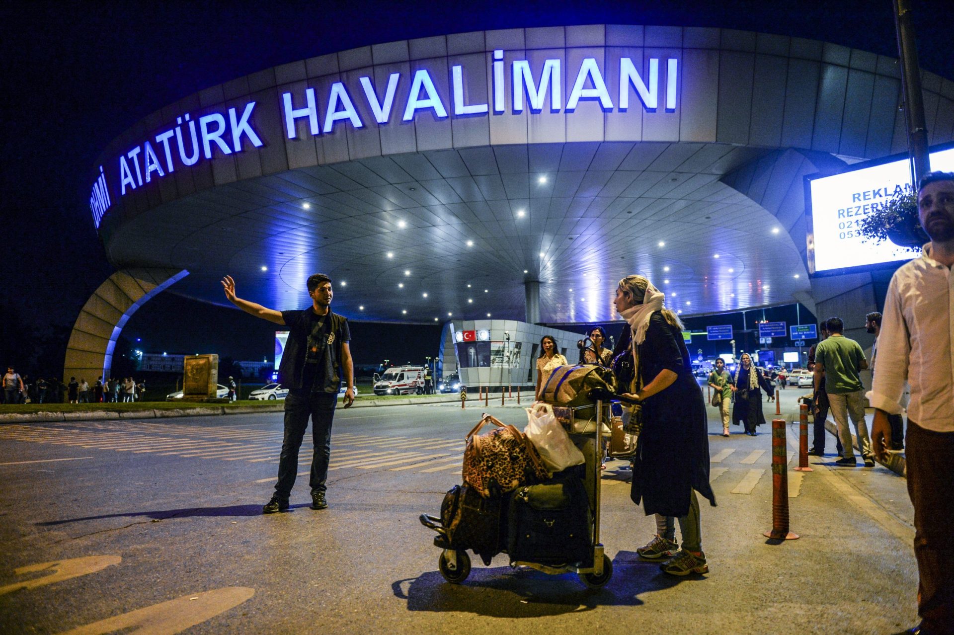 Atentado no aeroporto de Istambul faz 41 mortos e 259 feridos