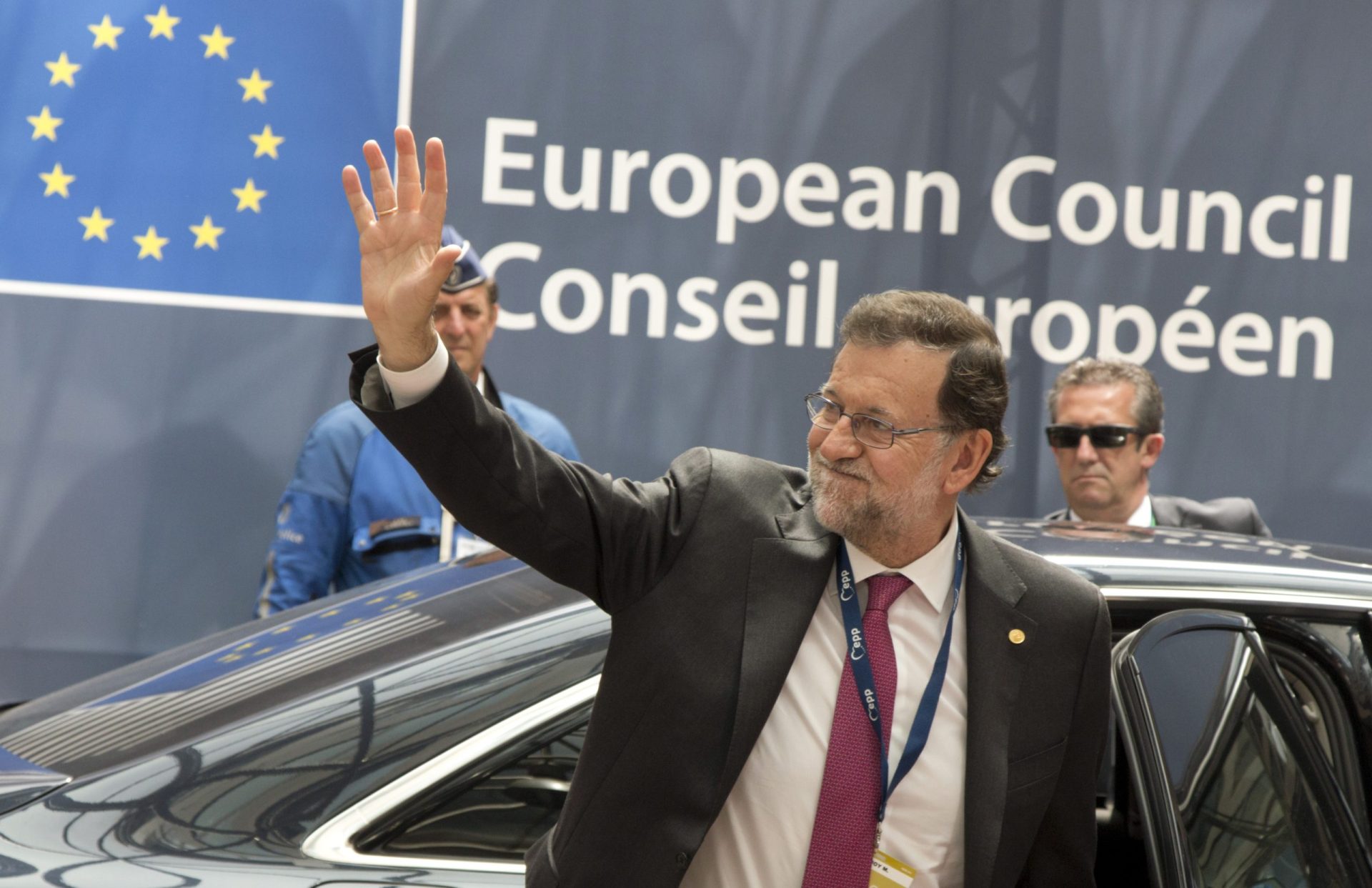 Rajoy começa hoje a tentar formar governo