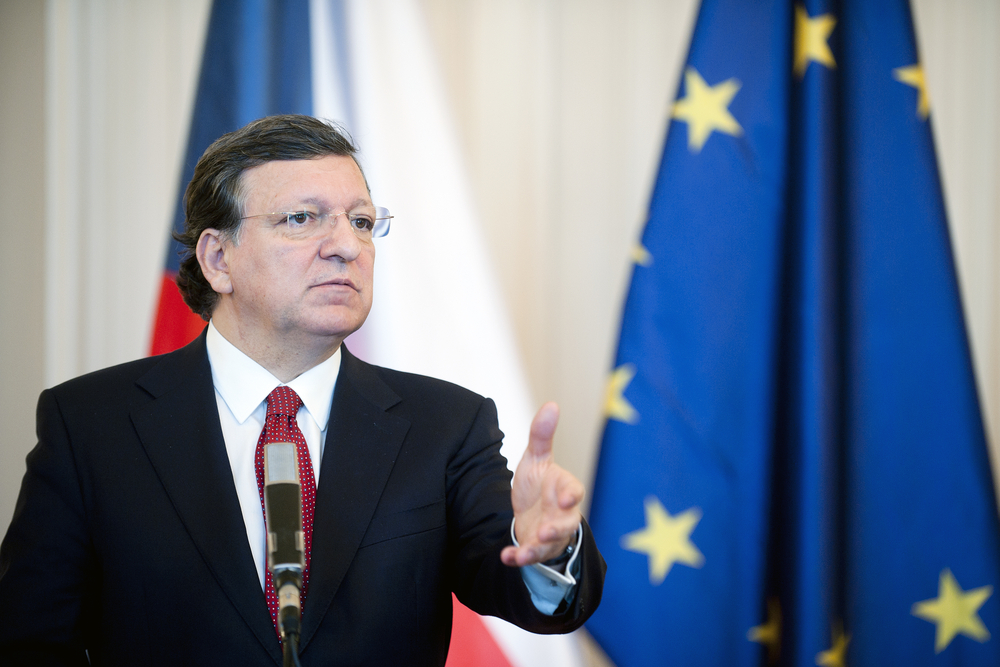 Filha de fundador da UE quer levar Barroso à justiça