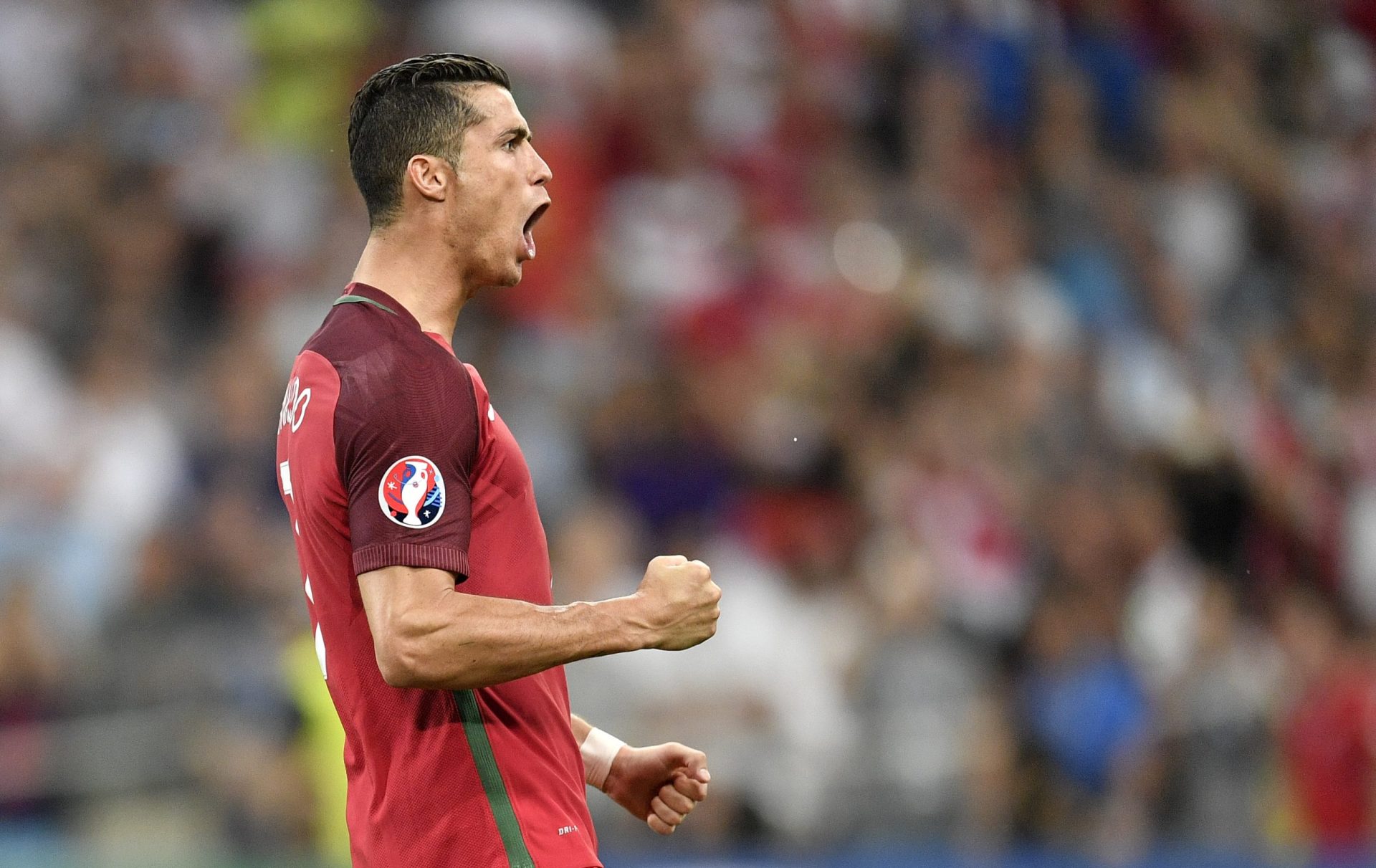 Euro2016: Ronaldo falou com os adeptos em Marcoussis