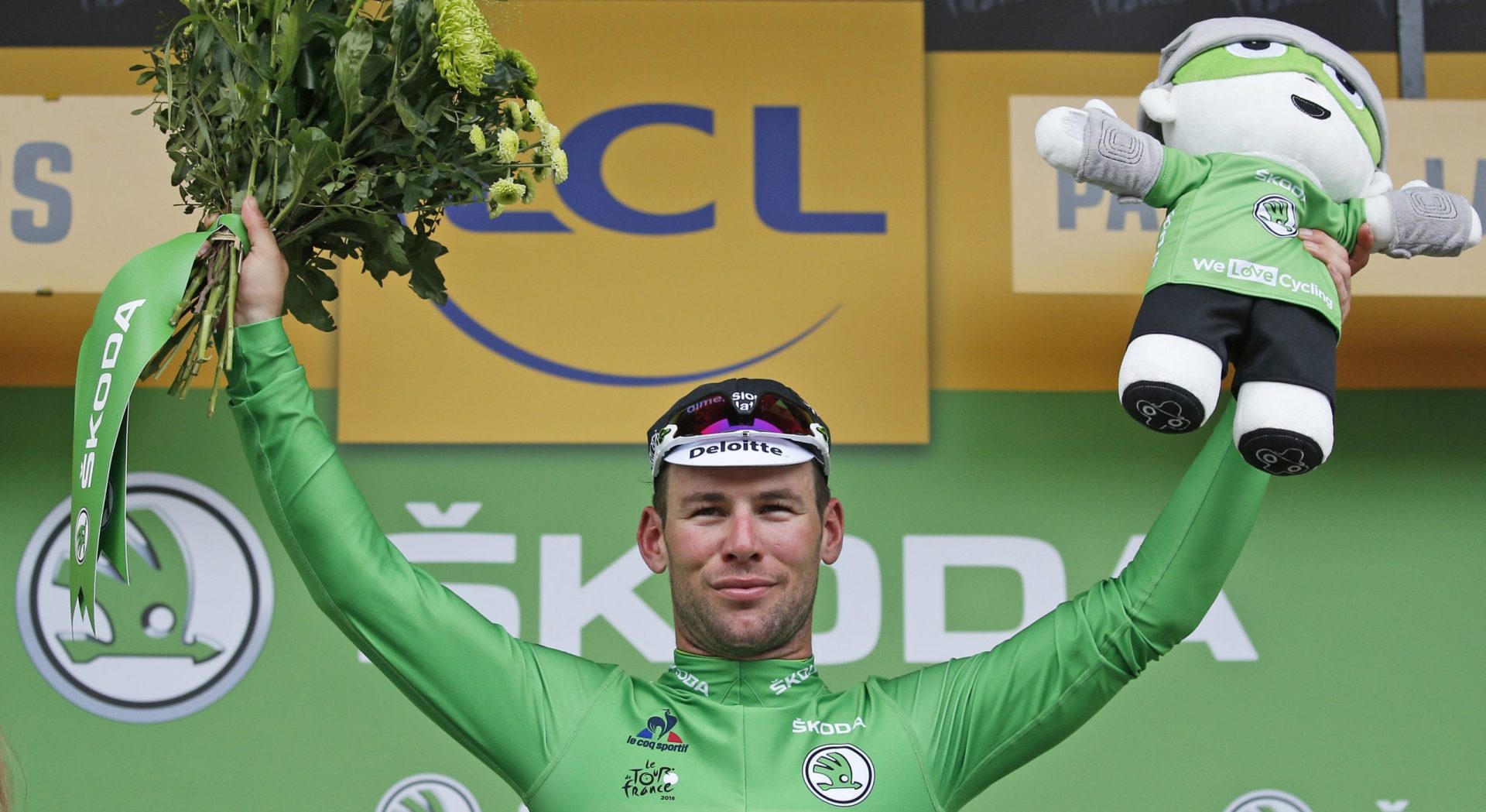 Tour: Cavendish toma conta de França