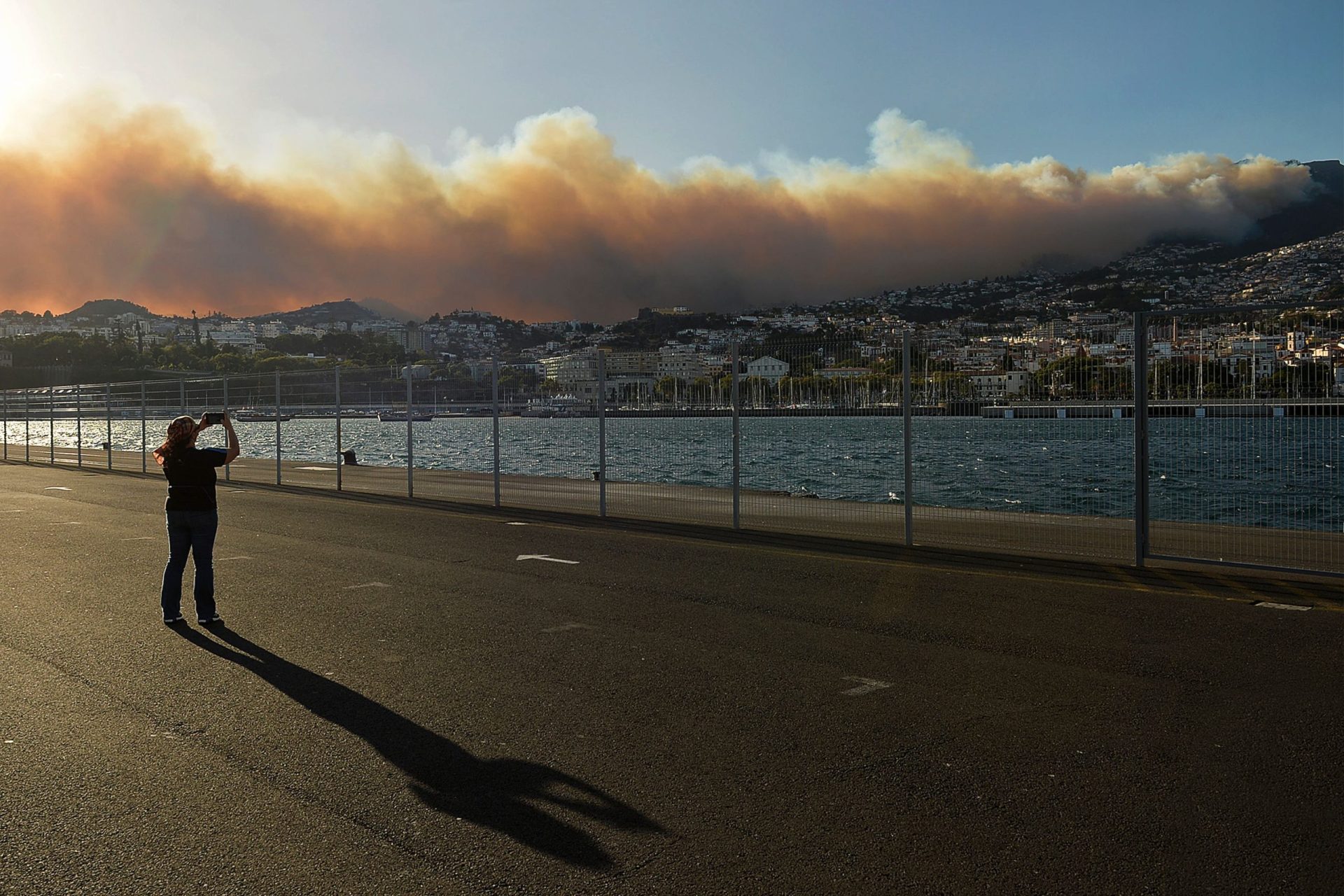 Aviões que chegaram a Portugal para combater incêndios estão parados