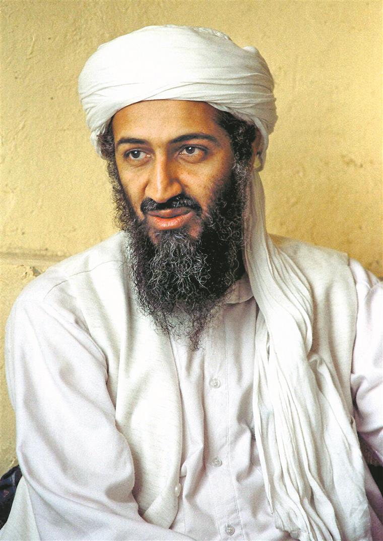 Autor de livro sobre morte de Bin Laden condenado a pagar milhões