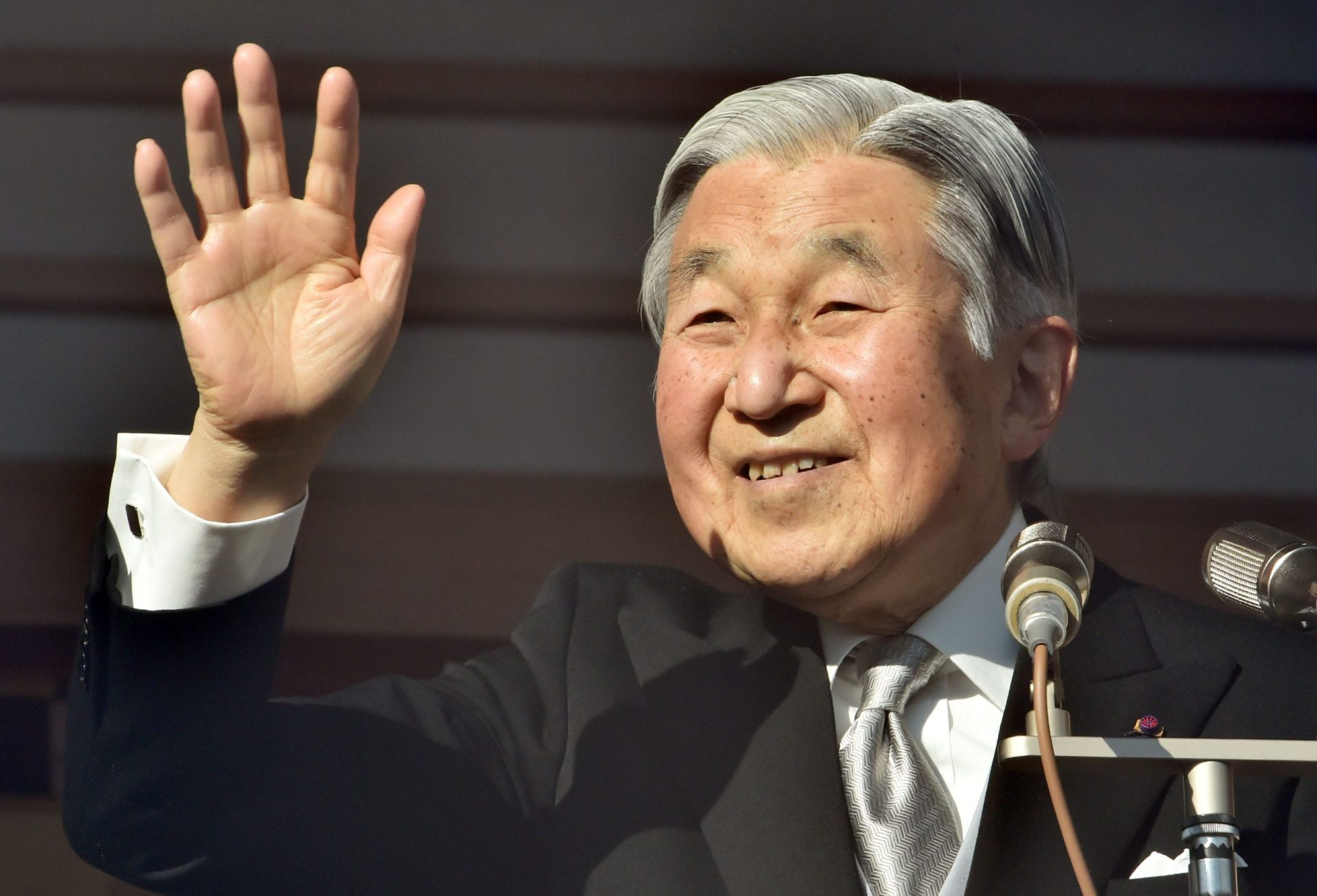 Imperador do Japão confirma a sua vontade em abdicar