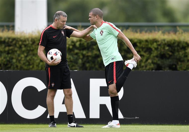 Futebol. Pepe regressa aos treinos no Real