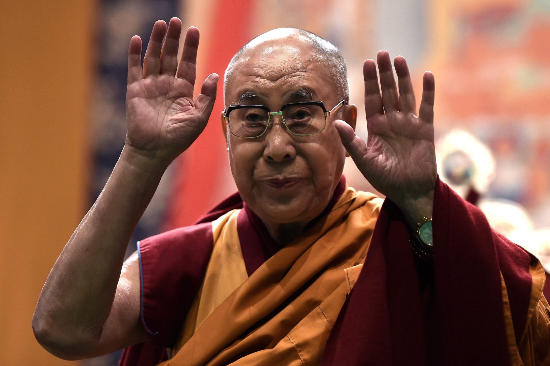 Dalai Lama imita Donald Trump