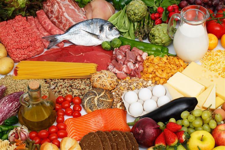 Quatro alimentos que são nocivos para a sua saúde