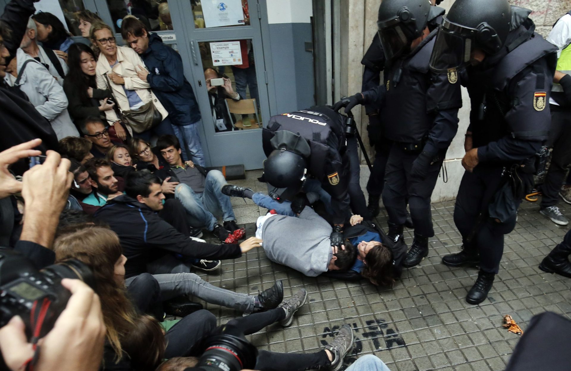 Catalunha. Número de feridos sobe para 337