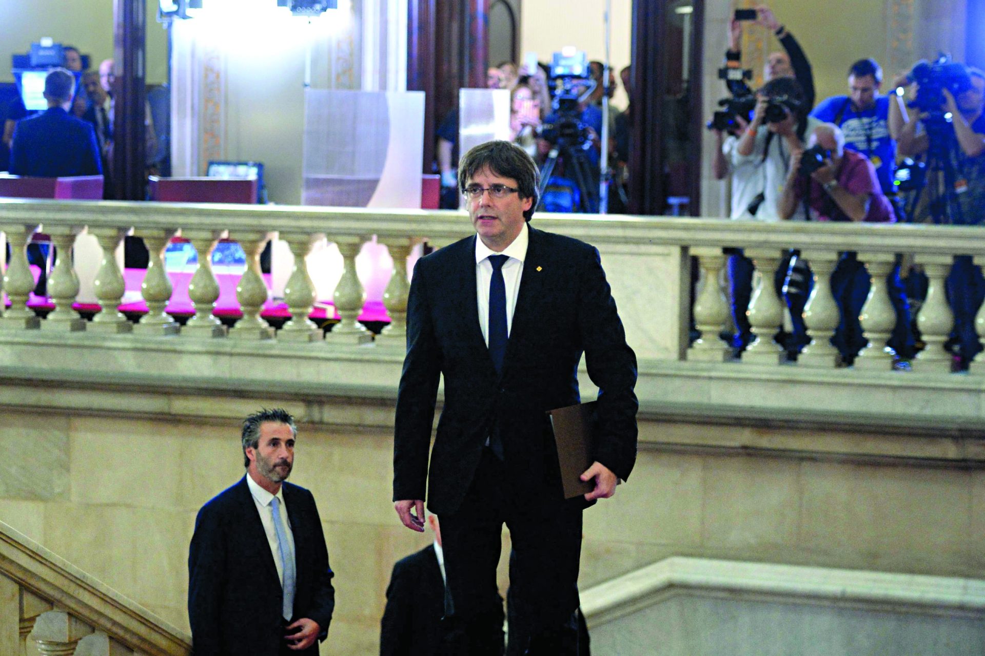 Bélgica admite mediar negociações entre Catalunha e Madrid