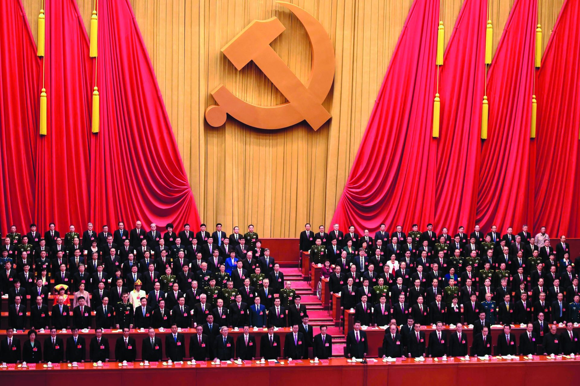 China. Xi suplanta Deng e acerca-se de Mao