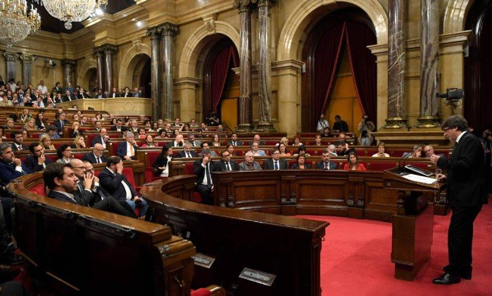 Nova sondagem dá maioria absoluta aos independentistas catalães