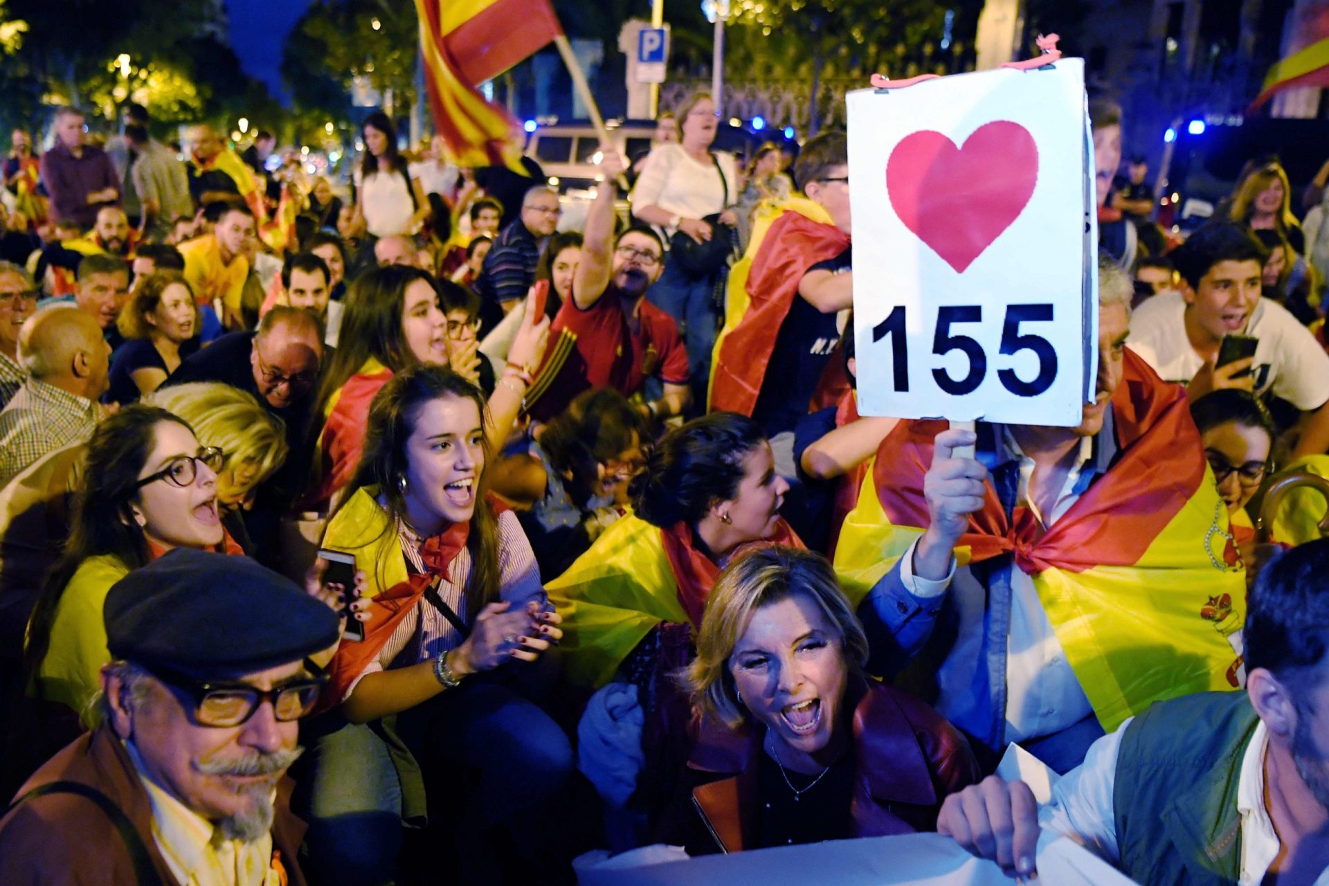 Tribunal Constitucional suspende sessão em que catalães planeavam declarar independência