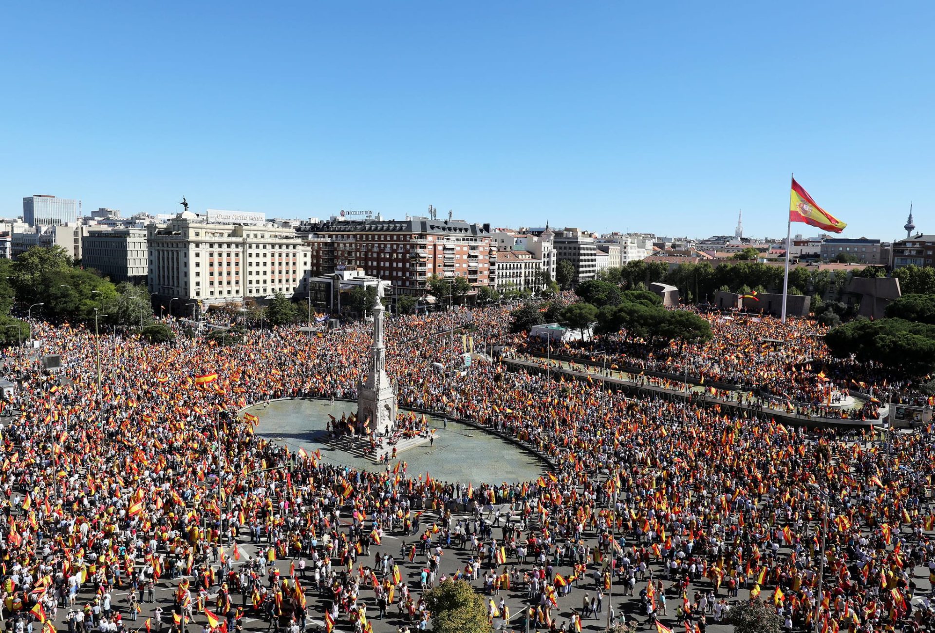 Milhares de pessoas manifestam-se em Madrid a favor da unidade de Espanha