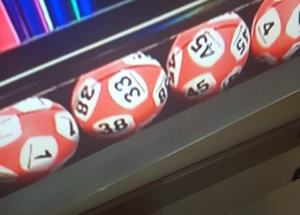 33 ou 38? Ilusão de ótica em lotaria causa polémica
