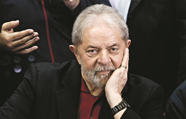 Lula da Silva. Cronista da “IstoÉ” defende a morte do ex-presidente