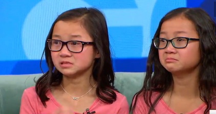 Irmãs gémeas encontram-se pela primeira vez
