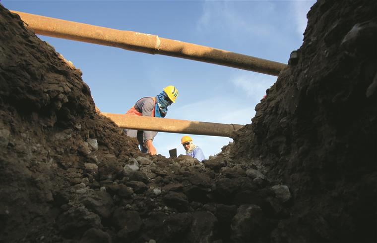 Construção. Sindicato alerta para “invasão” de trabalhadores chineses e vietnamitas