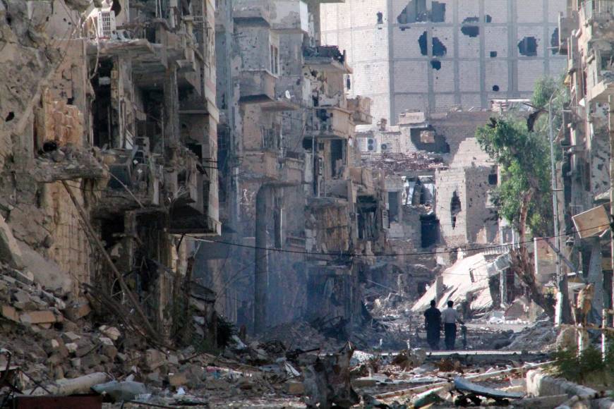 Forças de Assad reconquistam Deir al-Zour