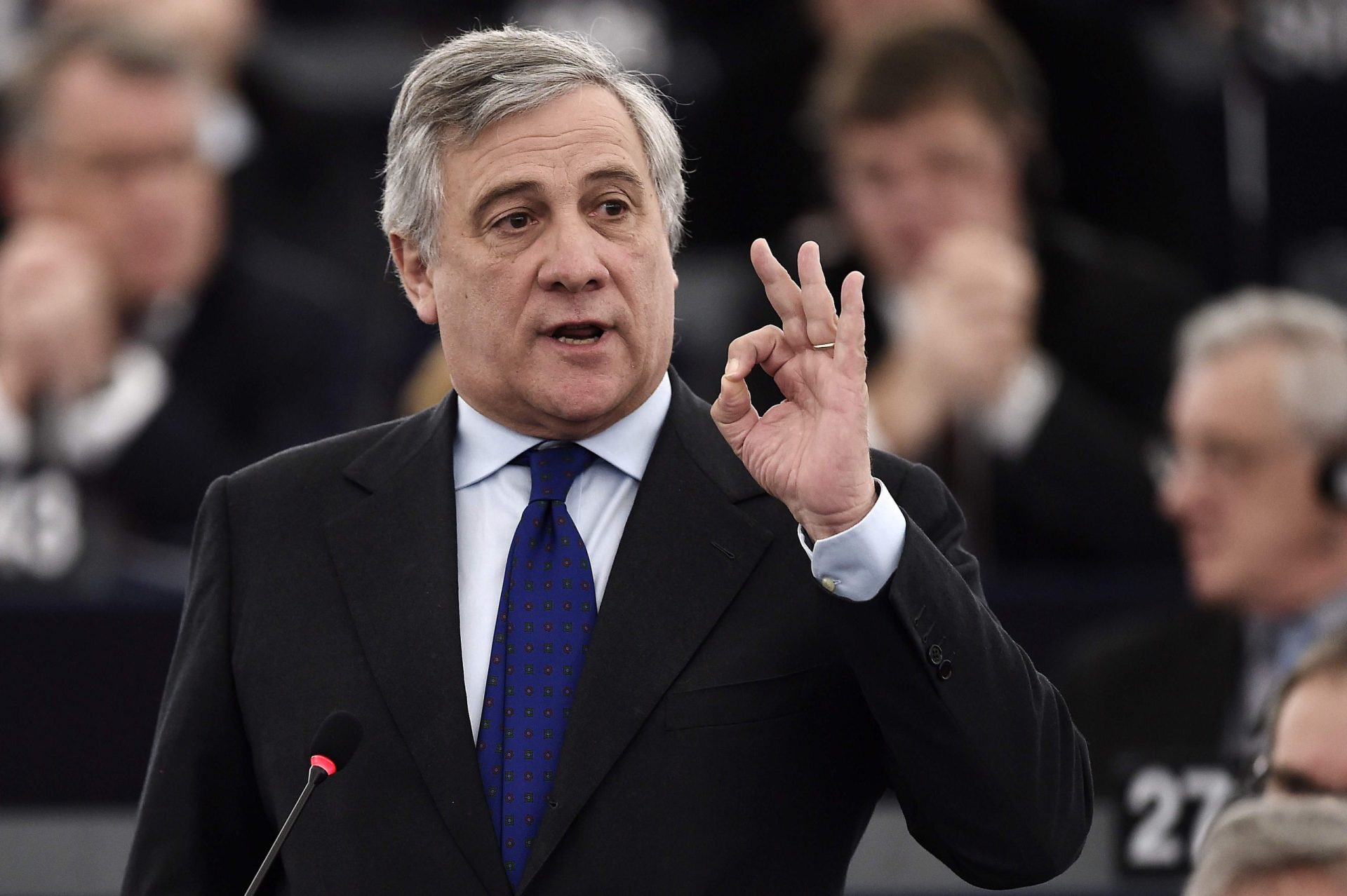 Tajani vence Parlamento Europeu e populares ficam com UE na mão
