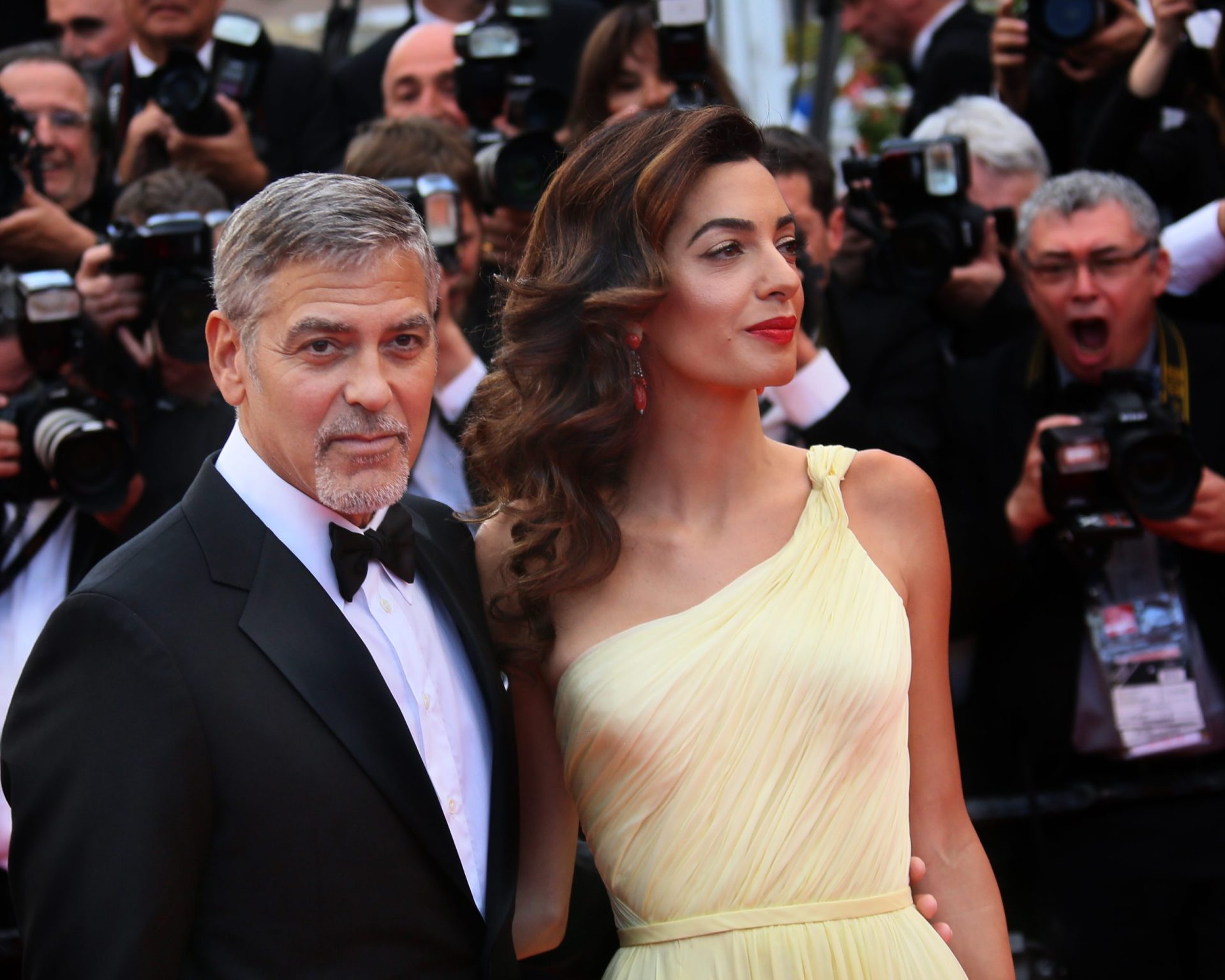 George Clooney vai ser pai de gémeos