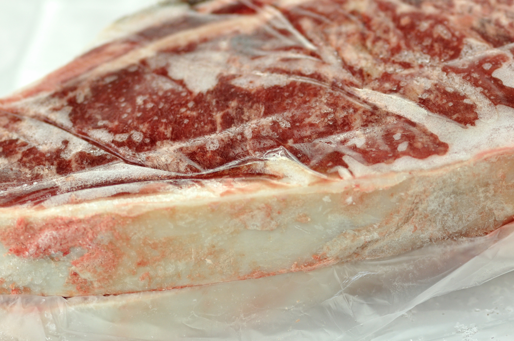 Por quanto tempo se pode guardar carne no congelador?