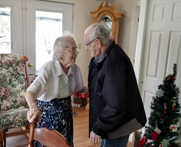 Pela primeira vez em 70 anos casal é obrigado a passar o Natal separado