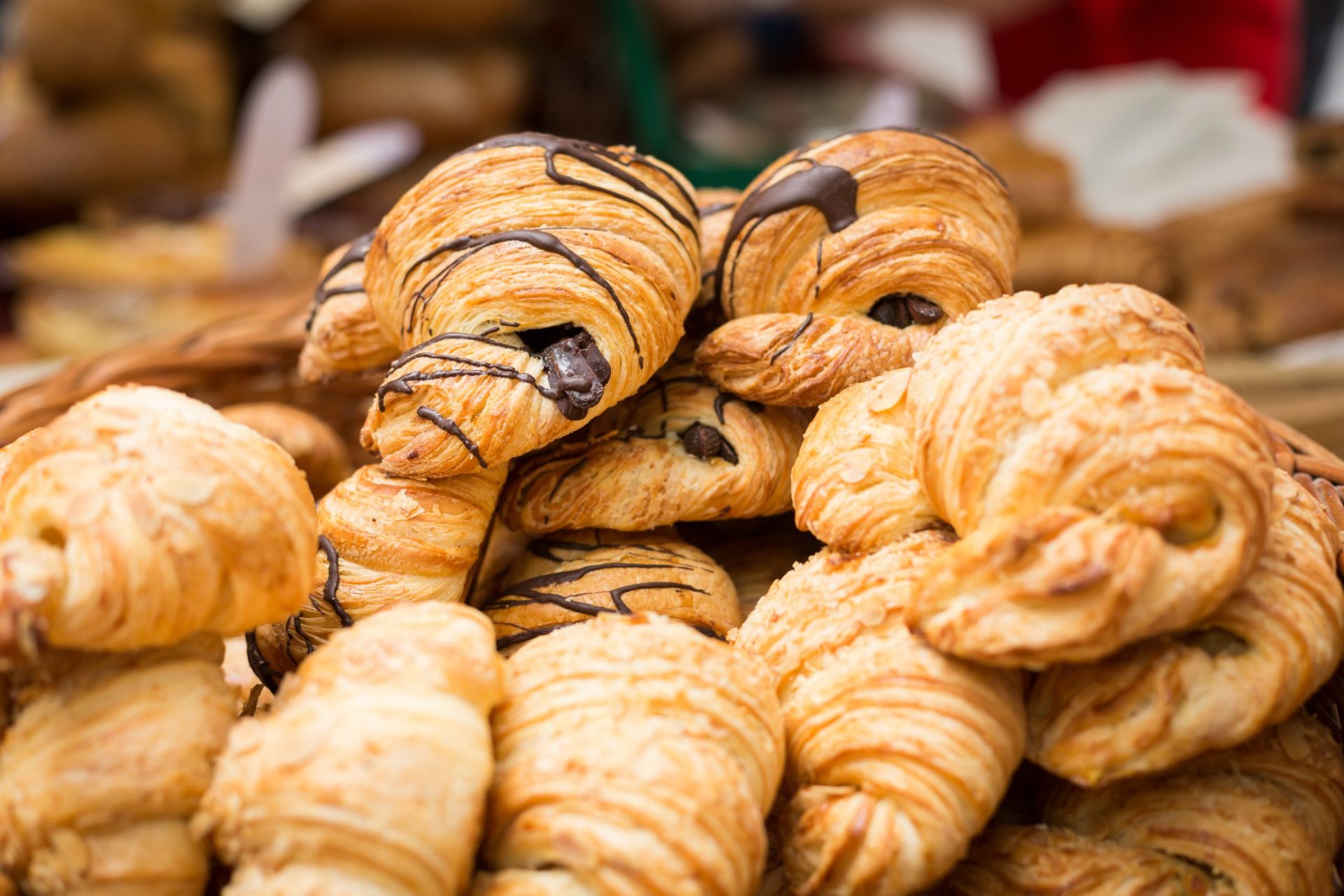 DECO alerta para venda de croissants com substâncias fatais para alérgicos
