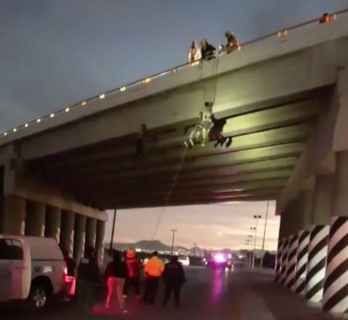 México. Encontrados seis corpos pendurados em pontes
