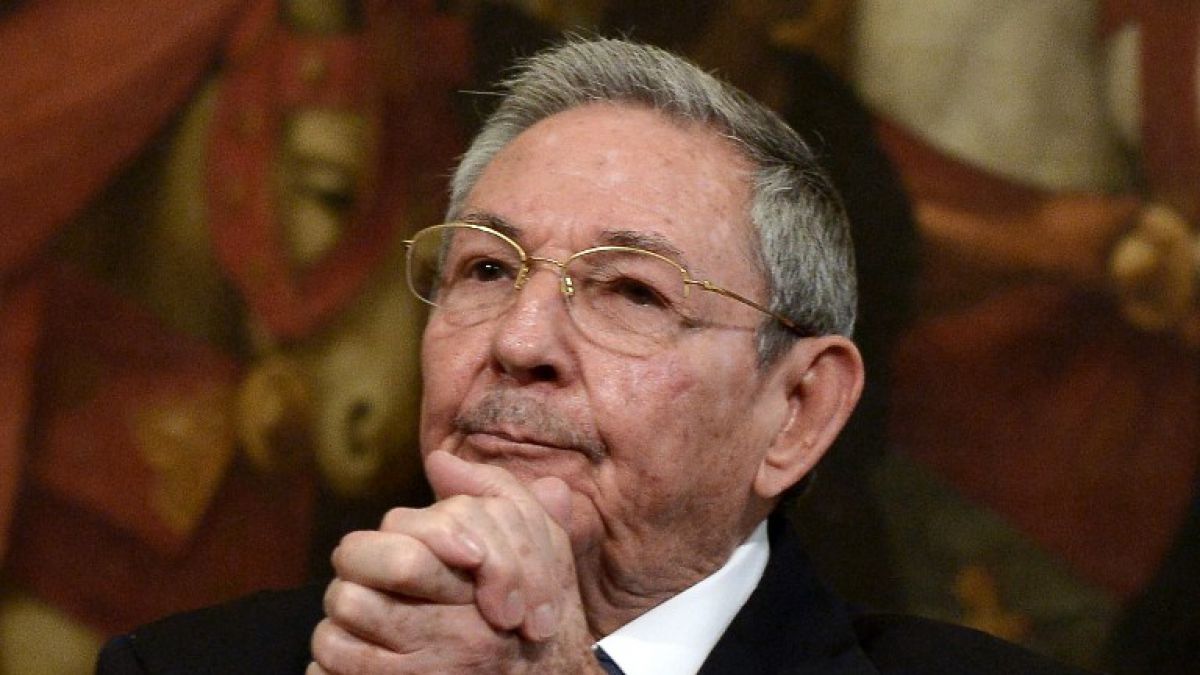A saída anunciada de Raul Castro do poder foi adiada para abril