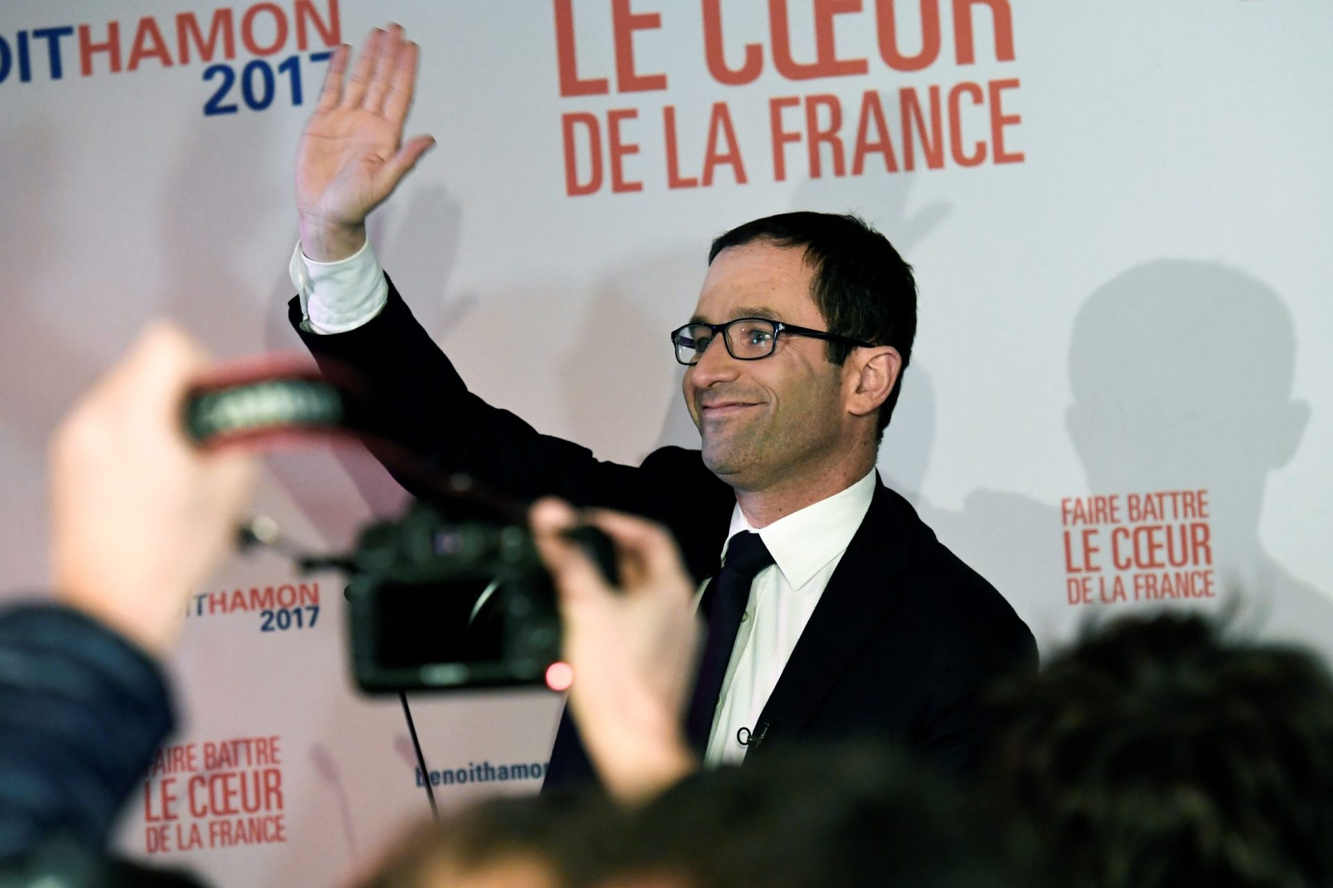 Benoît Hamon, o Bernie Sanders francês, vence a primeira volta da esquerda